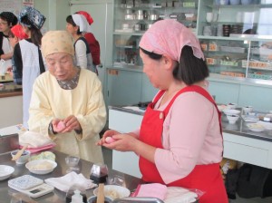 練り切りで和菓子作り (3)